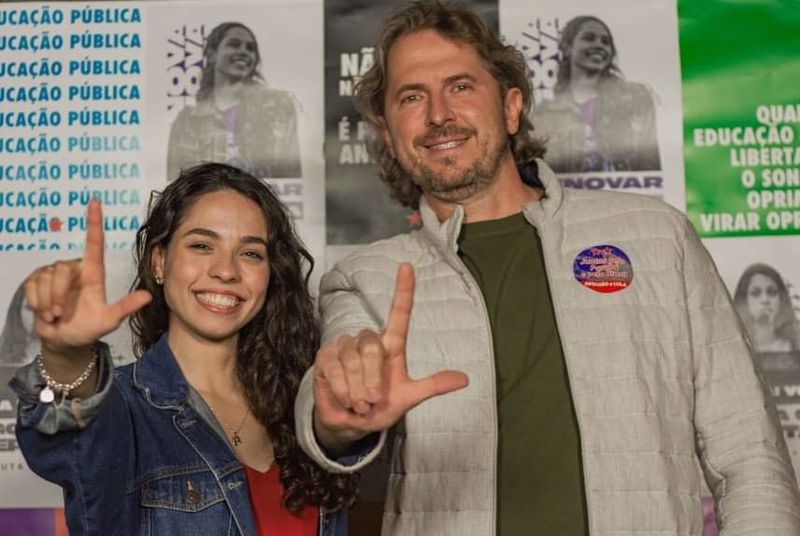 Ana Júlia representa a mulher e a educação do Paraná, diz Zeca Dirceu