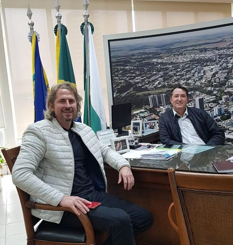 Zeca Dirceu e prefeito Pimentel garantem mais recursos para saúde e área social