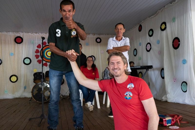 Em Maria Helena, Zeca Dirceu reitera compromisso com APAE