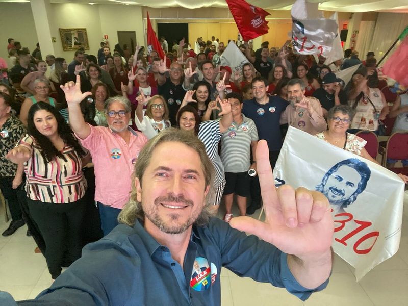 Zeca Dirceu lança candidatura em Foz do Iguaçu