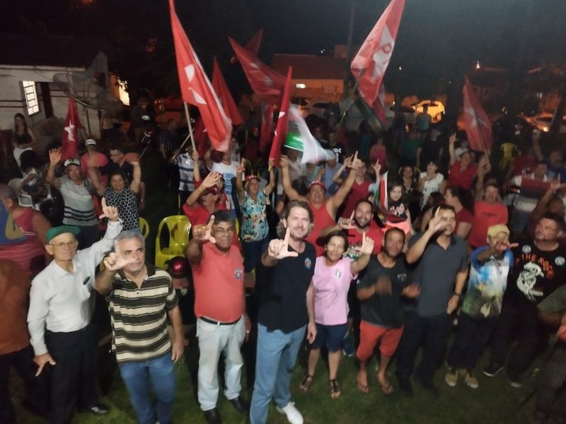 Zeca Dirceu mobiliza a população de Pérola à votar em Lula