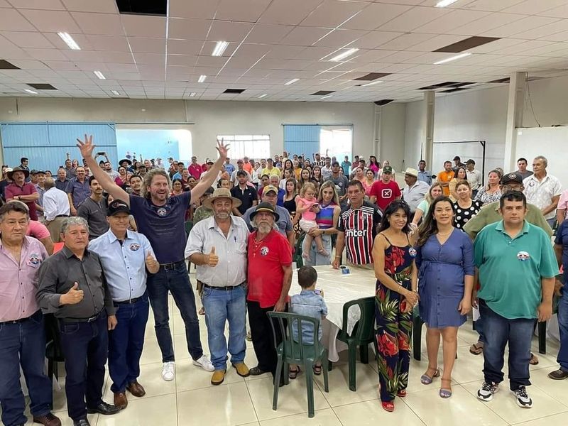 Em Altamira do Paraná, Zeca Dirceu reúne 300 lideranças regionais