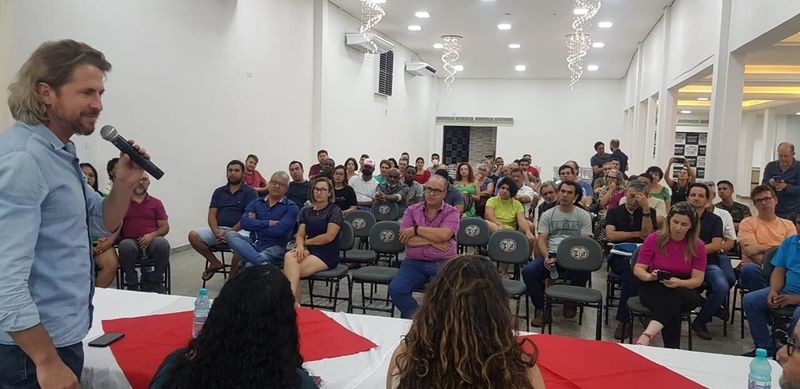 Sinecofi promove encontro com lideranças de partidos e sindicatos