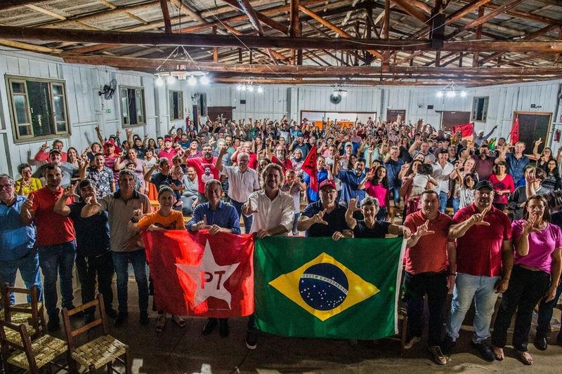 Em Santo Antônio do Sudoeste, Zeca Dirceu participa de encontro regional do PT