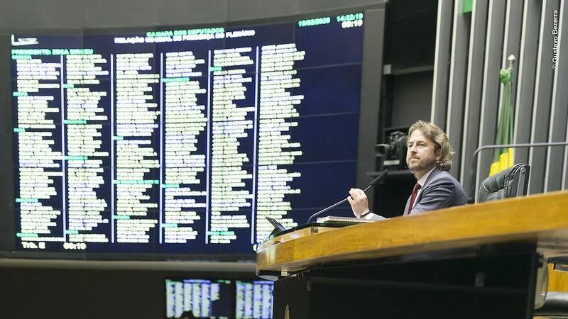 Bancada do PT escolhe Zeca Dirceu como novo líder na Câmara Federal