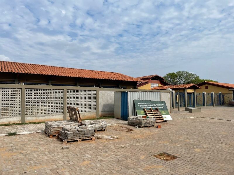 Umuarama recebe recursos para retomar construção de escola