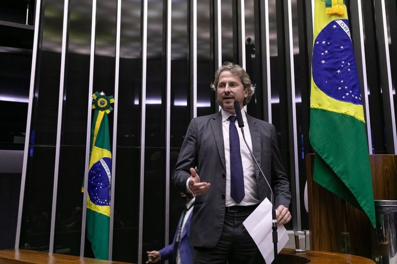 Governo Lula vai antecipar aos estados e municípios repasses do FPE e FPM e das perdas do ICMS