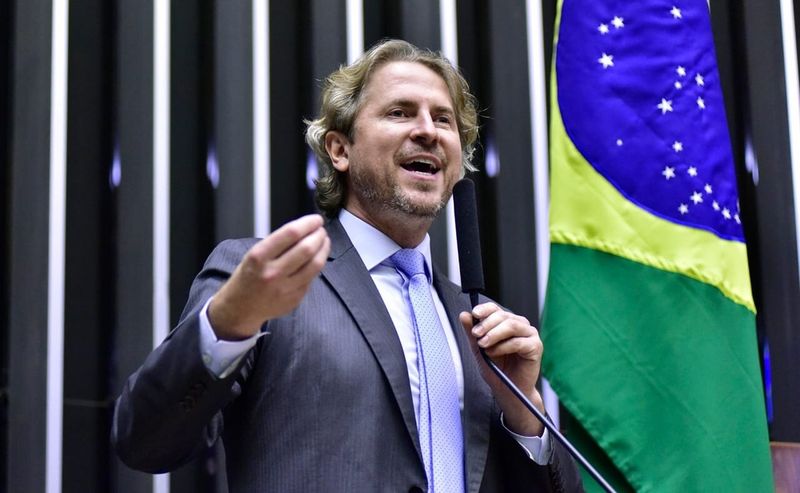 Lula recompõe perdas do ICMS, FPE e FPM de estados e municípios
