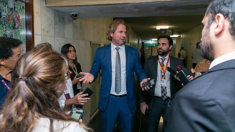 Zeca Dirceu denuncia bolsonaristas por fake news em ofício encaminhado a Arthur Lira