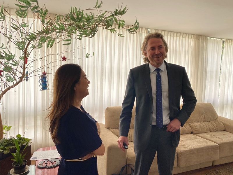 “Política é a arte de somar”, diz prefeita Valdete em visita ao deputado Zeca Dirceu