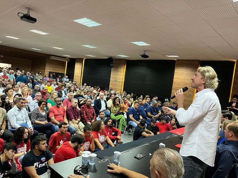Pré-candidato a prefeito de Curitiba, Zeca Dirceu defende unidade do PT nas eleições municipais