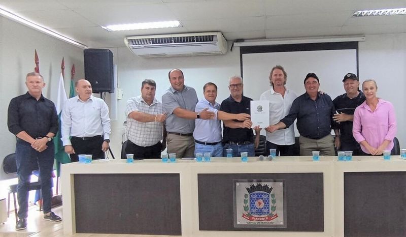Na prefeitura de Cianorte, Zeca Dirceu entrega R$ 28 milhões em recursos para a saúde pública