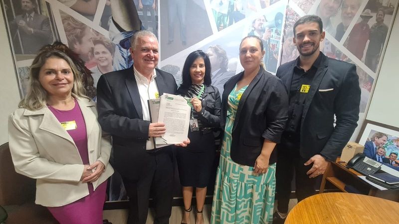 Com apoio de Zeca Dirceu, prefeito e vereadores buscam mais investimentos para São Jorge do Patrocínio