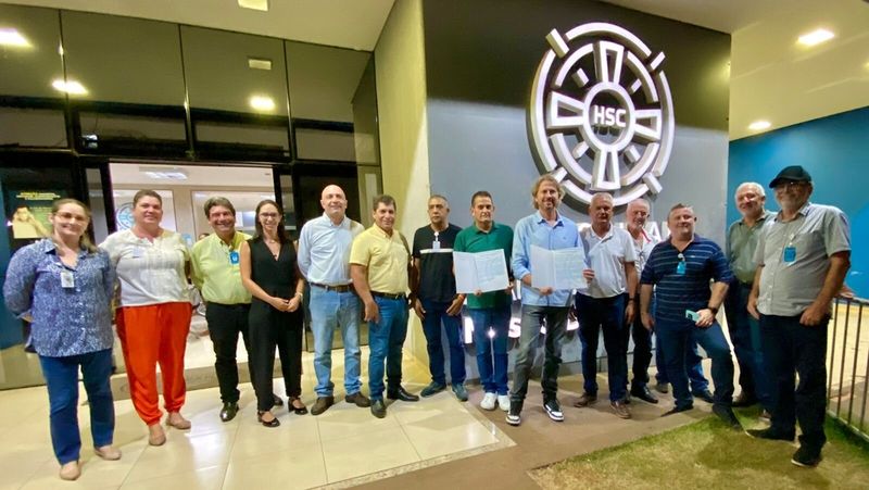 Zeca Dirceu visita hospital Santa Clara de Colorado e anuncia aumento dos recursos