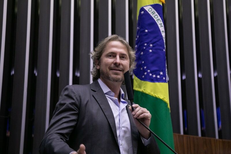 Zeca Dirceu garante recursos para pavimentar estrada rural em Formosa do Oeste