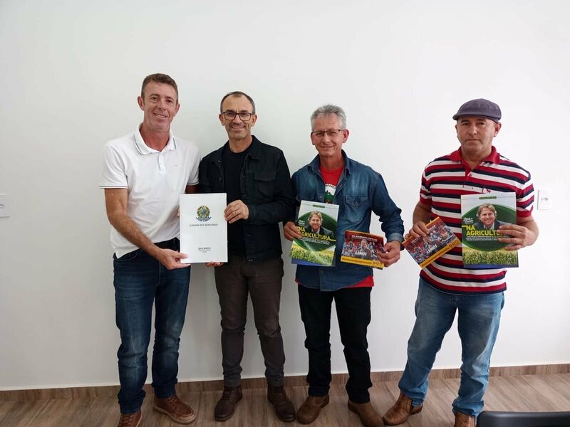 Zeca Dirceu garante R$ 200 mil para Espigão Alto do Iguaçu