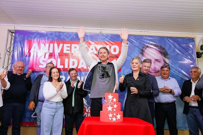 Com festa solidária, Zeca Dirceu comemora aniversário em Guarapuava