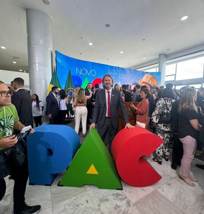 Zeca Dirceu comemora investimentos de mais de R$ 4 milhões do PAC em Irati