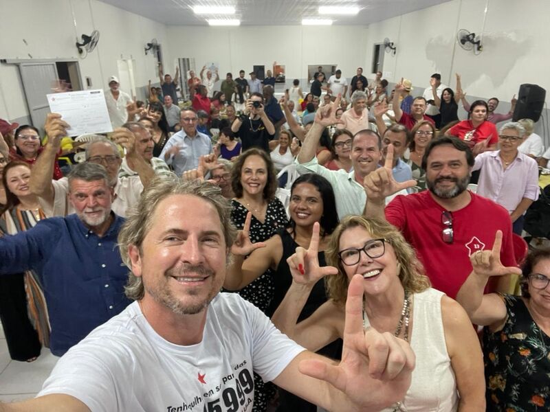 Em sua base eleitoral, petistas defendem o nome de Zeca Dirceu para comandar o PT do Paraná