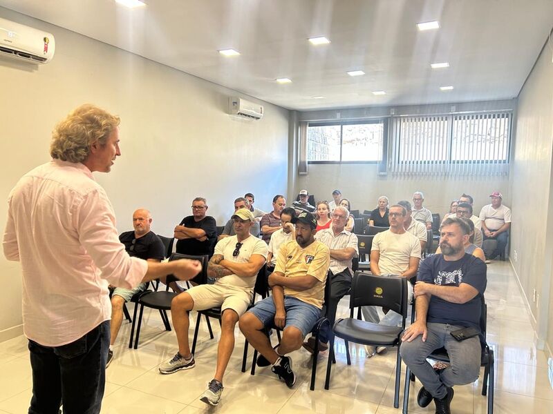 Zeca Dirceu visita obras e reúne-se com lideranças do PT em São Miguel do Iguaçu