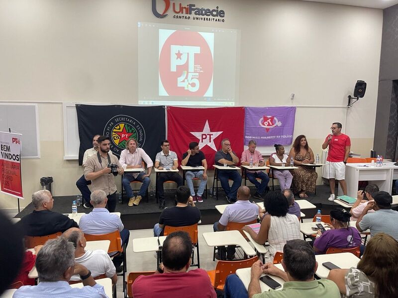 Apoio a Zeca Dirceu cresce e plenária em Paranavaí reforça unidade do PT no Paraná