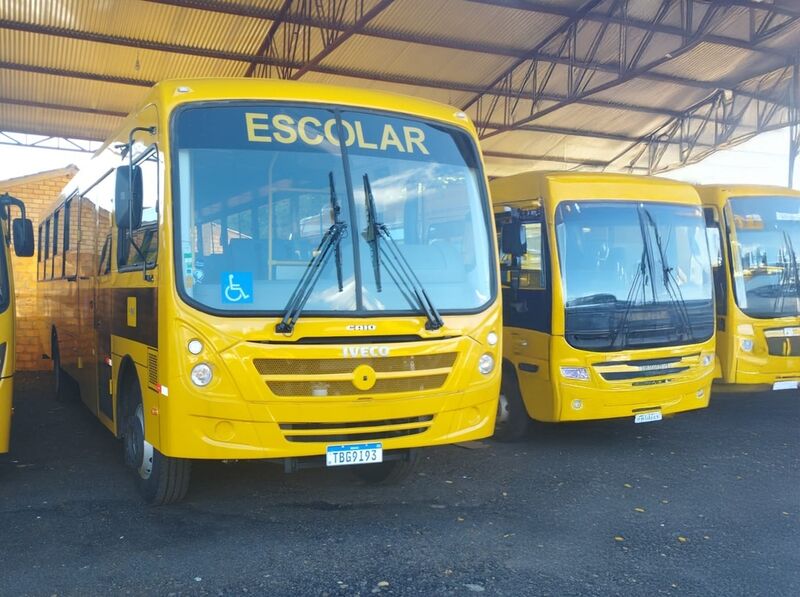 Itapejara D’Oeste recebe ônibus escolar de R$ 469 mil com apoio de Zeca Dirceu e PAC do governo Lula