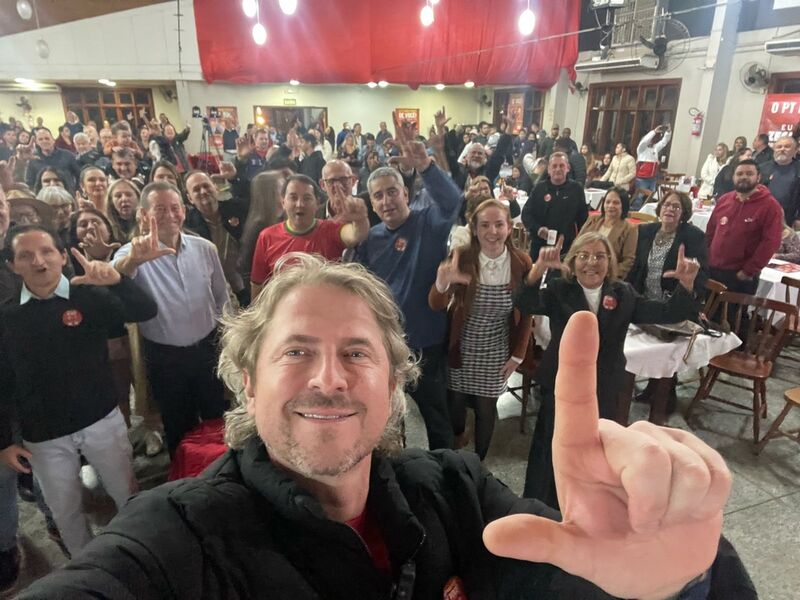 Aniversário de Zeca Dirceu reúne lideranças em Foz do Iguaçu e mostra que candidatura à presidência do PT-PR ganha cada vez mais força