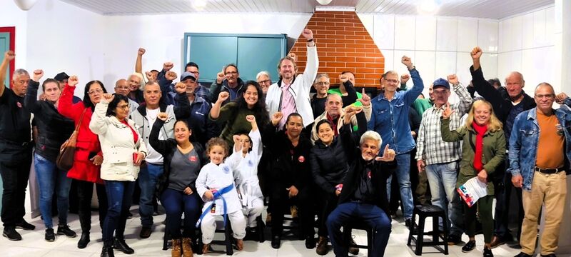 “É hora de virar o jogo no Paraná”, diz Zeca Dirceu em encontro com militância em Paranaguá
