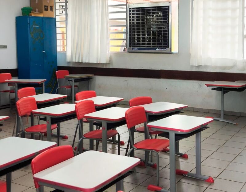 Escola do Jardim Aeroporto instala climatizadores comprados com emenda de Zeca Dirceu
