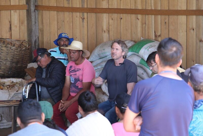 Zeca Dirceu visita assentamento atingido por tornado e manifesta apoio à reconstrução em Guarapuava