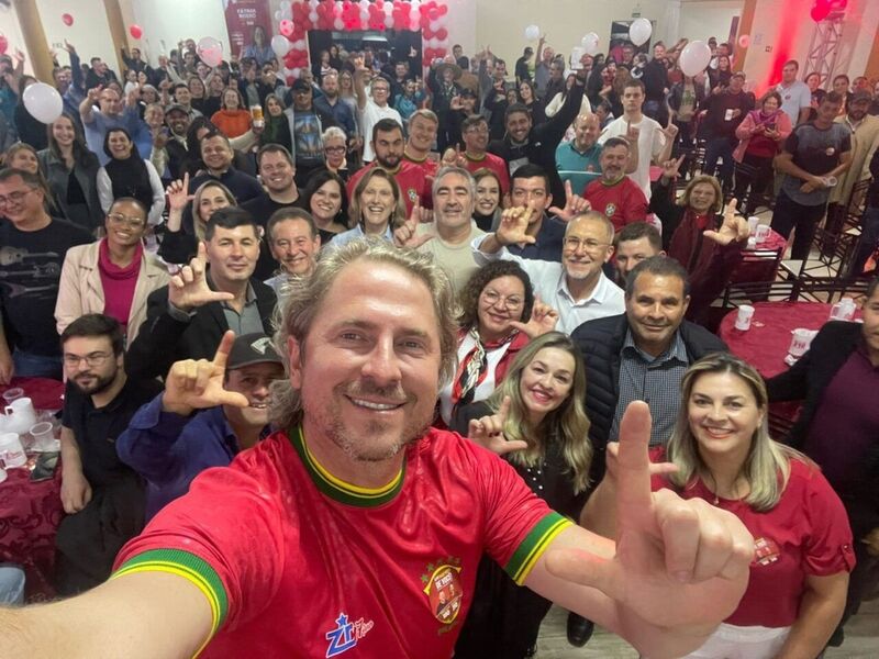 Zeca Dirceu inicia rodada de confraternizações solidárias em cinco regiões do Paraná
