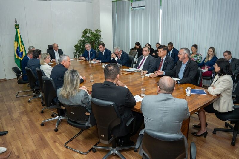 Governo retoma investigação antidumping sobre importação de leite — avanço histórico para defesa do setor produtivo