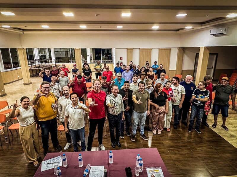 Em Foz do Iguaçu, Zeca Dirceu reúne lideranças regionais e reforça articulação política para 2026