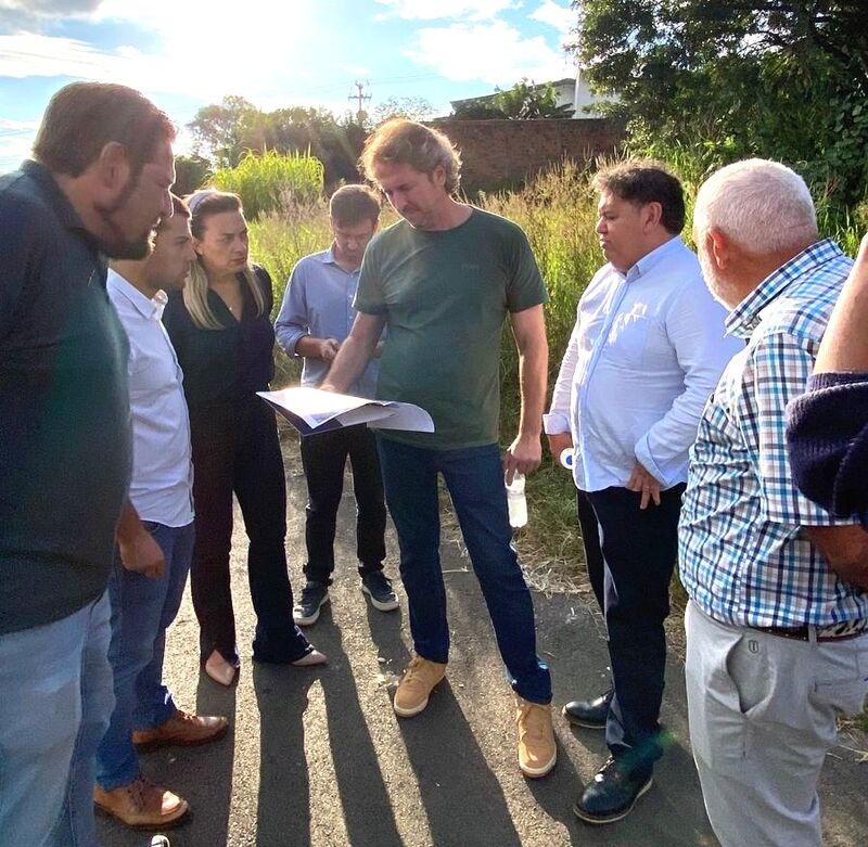 Zeca Dirceu e Dr. Antenor articulam com governo Lula solução para área do Exército e defendem moradia popular em Guarapuava