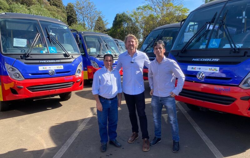 Pacientes do SUS de Coronel Domingos Soares ganham novo ônibus para viagens a consultas e exames