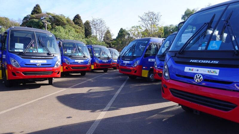 Terra Roxa recebe micro-ônibus do Governo Lula para transporte de pacientes do SUS