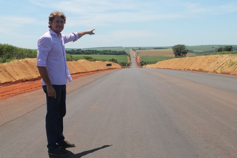 Umuarama e região vivem dia histórico com visita do ministro dos Transportes para oficializar início das obras da Estrada Boiadeira