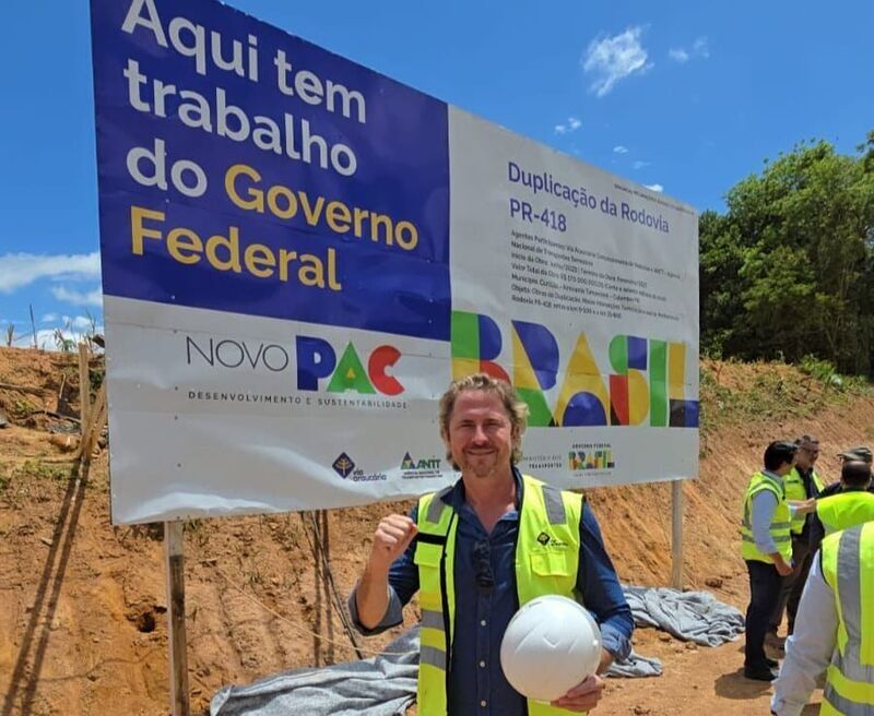 Zeca Dirceu vistoria as obras da Estrada Boiadeira entre Maria Helena e Serra dos Dourados
